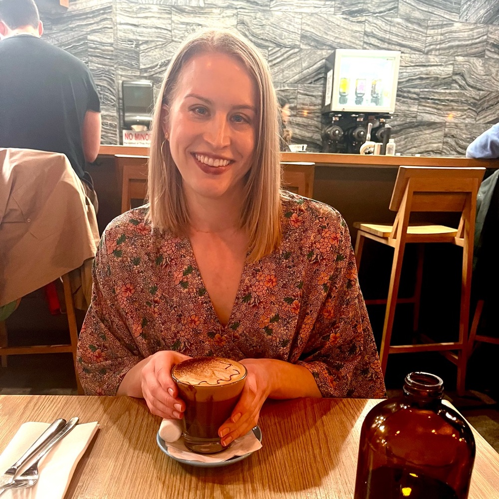 Meet your Posher, Joelle